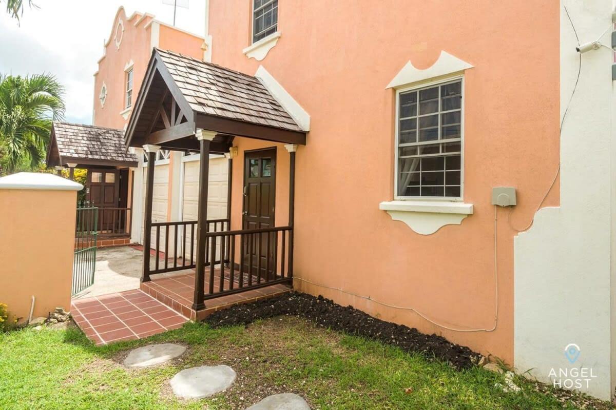 2-Story Townhome With Private Pool, Ideal For Group! ไครสต์เชิร์ช ภายนอก รูปภาพ